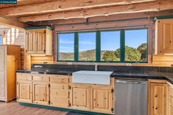 $1,390,000 | 530 Leon Way, Clayton, CA 94517