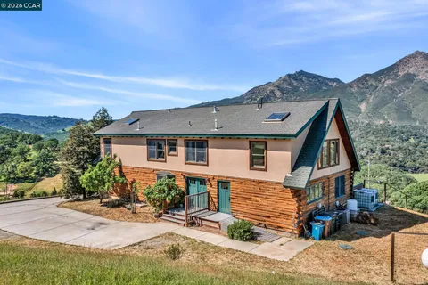 $1,390,000 | 530 Leon Way, Clayton, CA 94517