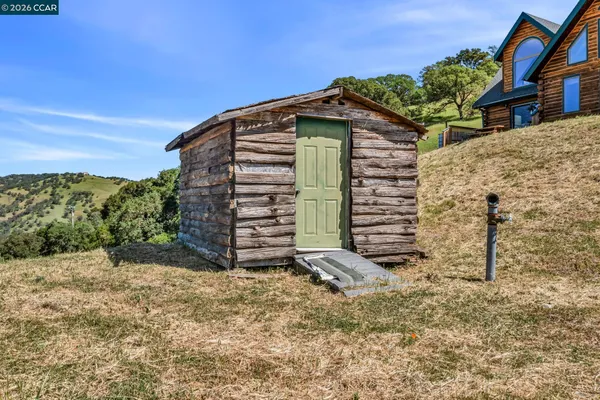 $1,390,000 | 530 Leon Way, Clayton, CA 94517