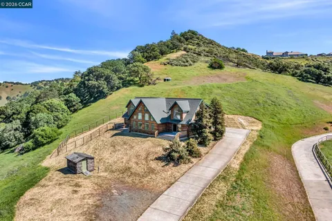 $1,390,000 | 530 Leon Way, Clayton, CA 94517