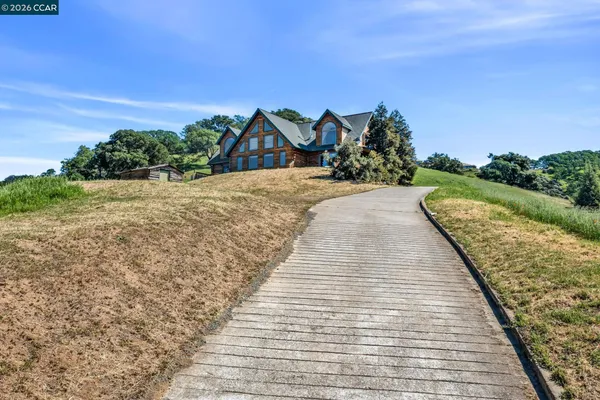 $1,390,000 | 530 Leon Way, Clayton, CA 94517