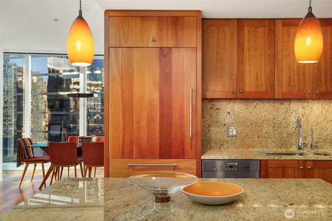 $1,499,000 | 10700 Northeast 4th Street, Unit 2412, Bellevue, WA 98004