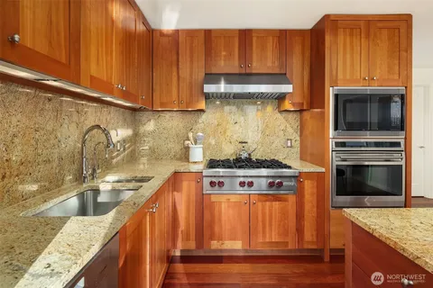 $1,499,000 | 10700 Northeast 4th Street, Unit 2412, Bellevue, WA 98004