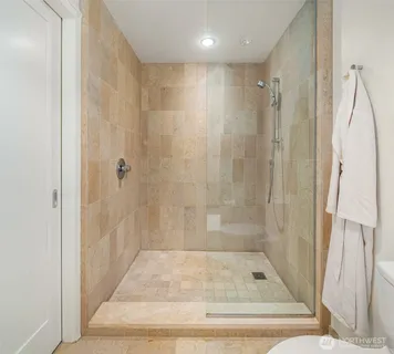 $1,499,000 | 10700 Northeast 4th Street, Unit 2412, Bellevue, WA 98004