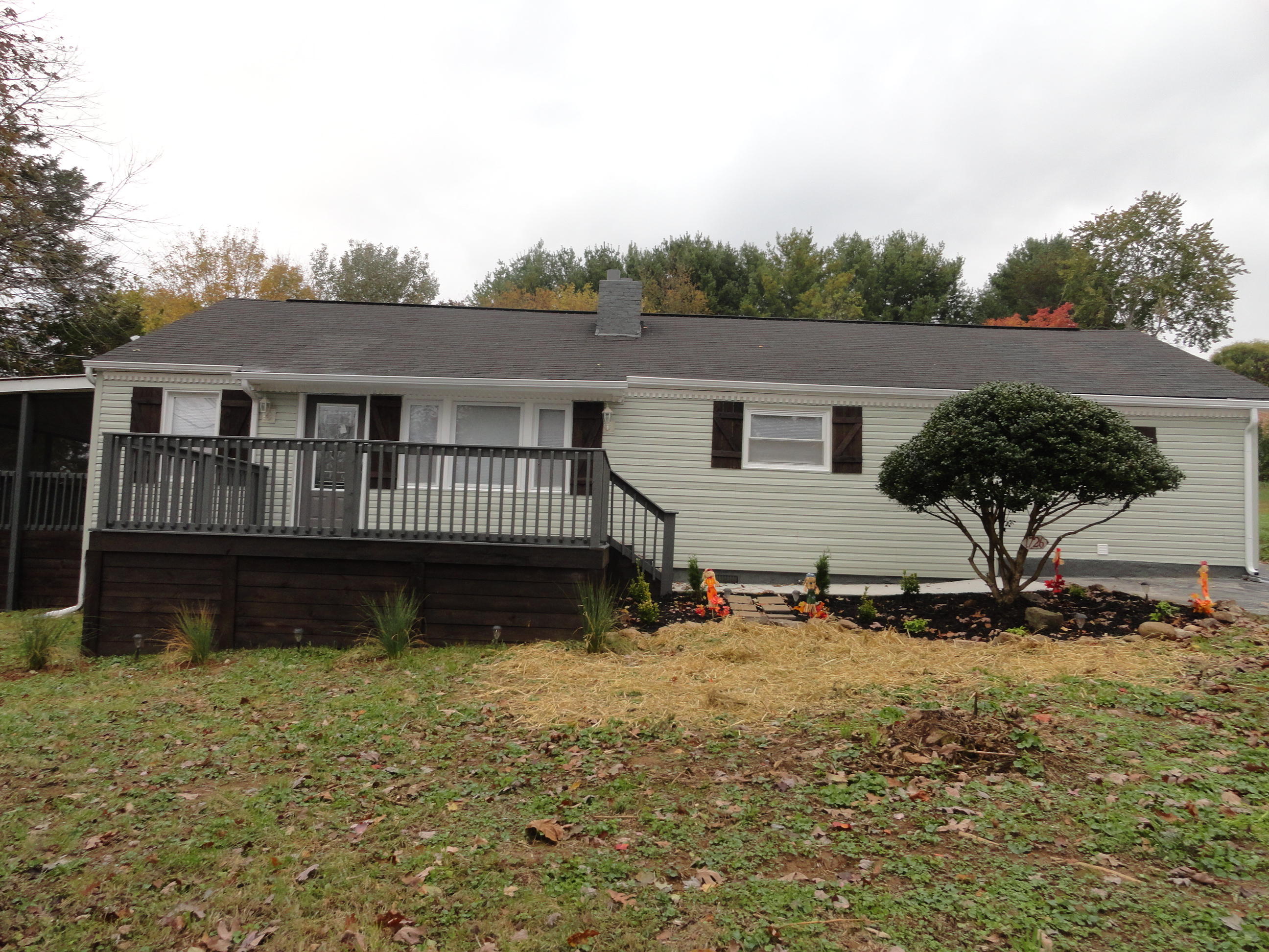 1726 Forrester Road Knoxville, TN 37918 - Photo 1 of 26 DSC01522