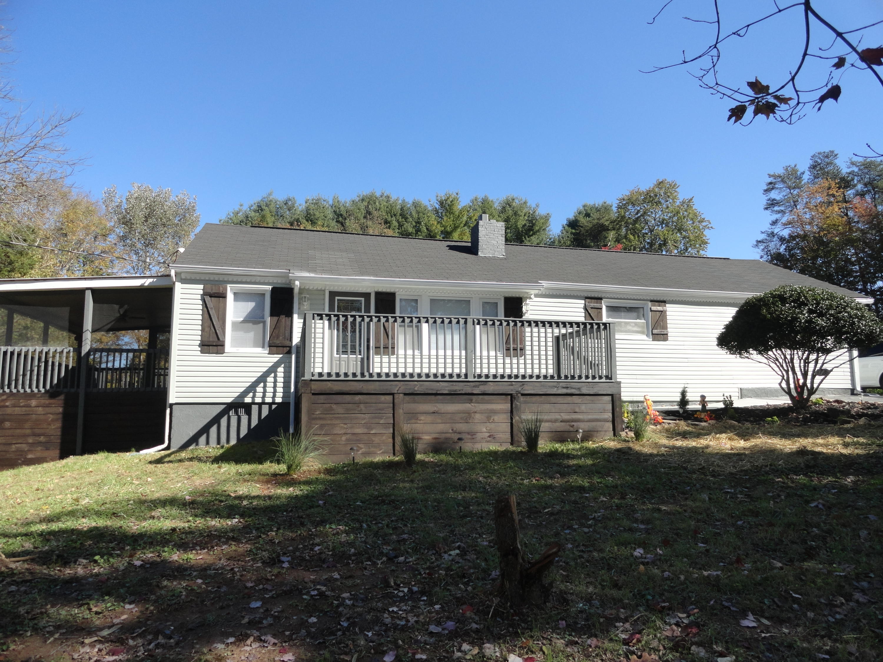 1726 Forrester Road Knoxville, TN 37918 - Photo 3 of 26 DSC01533
