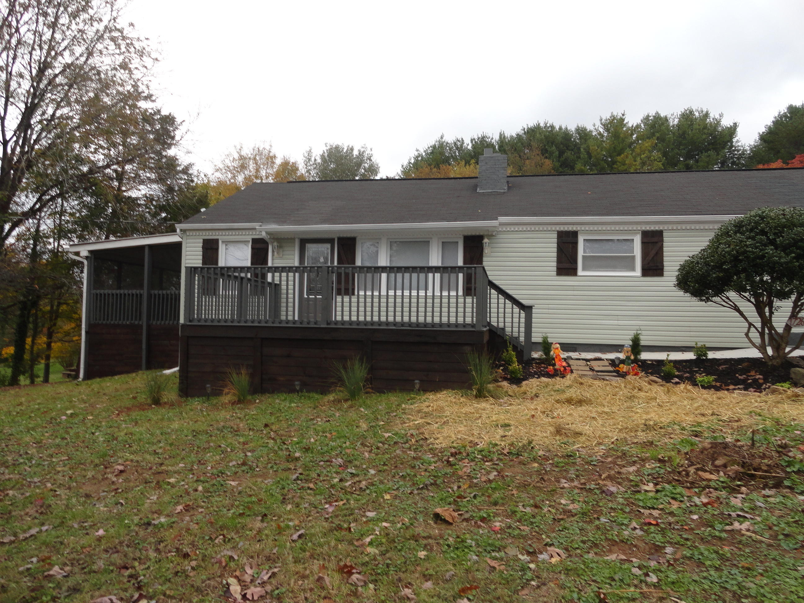 1726 Forrester Road Knoxville, TN 37918 - Photo 4 of 26 DSC01521
