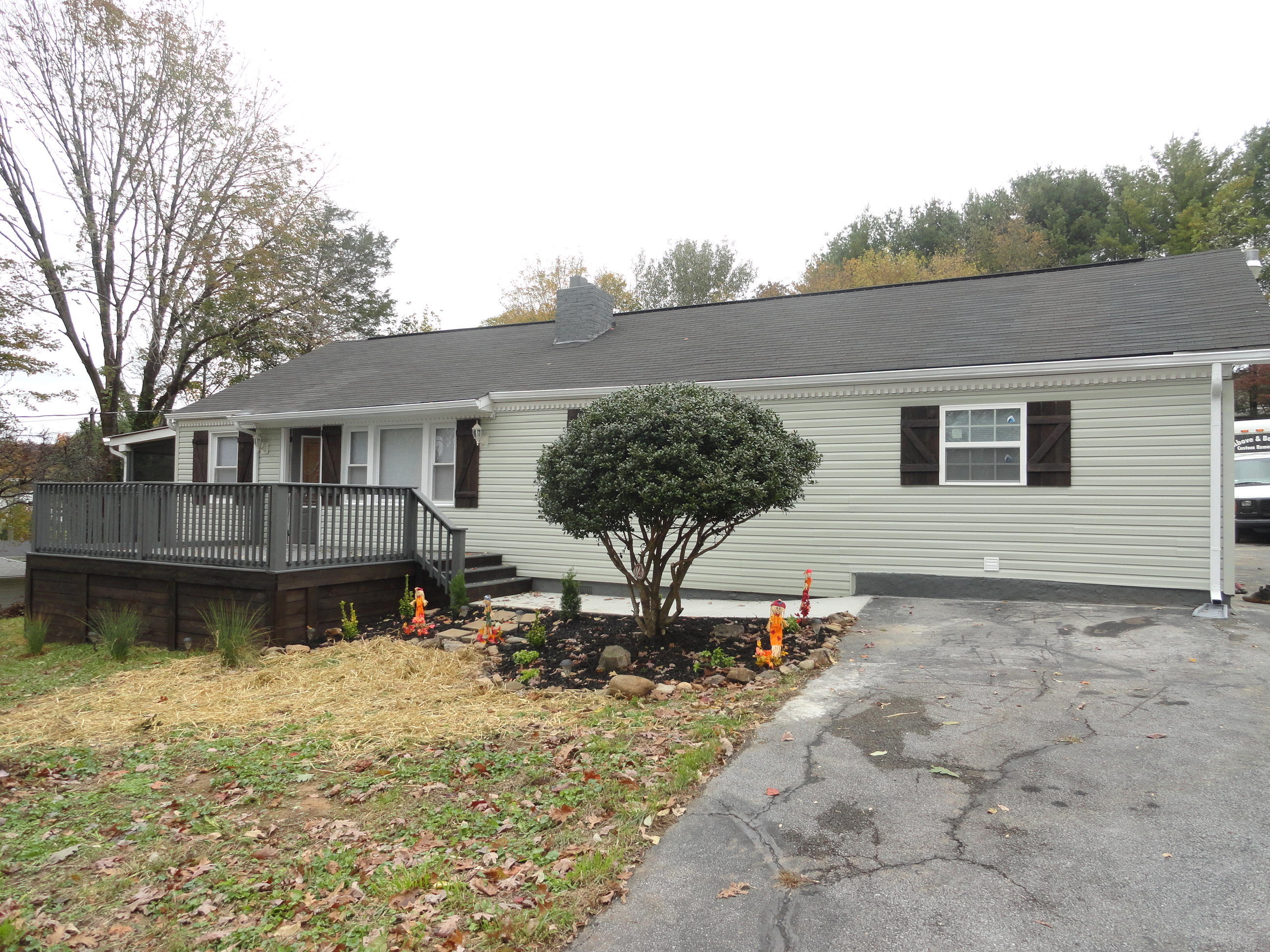 1726 Forrester Road Knoxville, TN 37918 - Photo 5 of 26 DSC01495