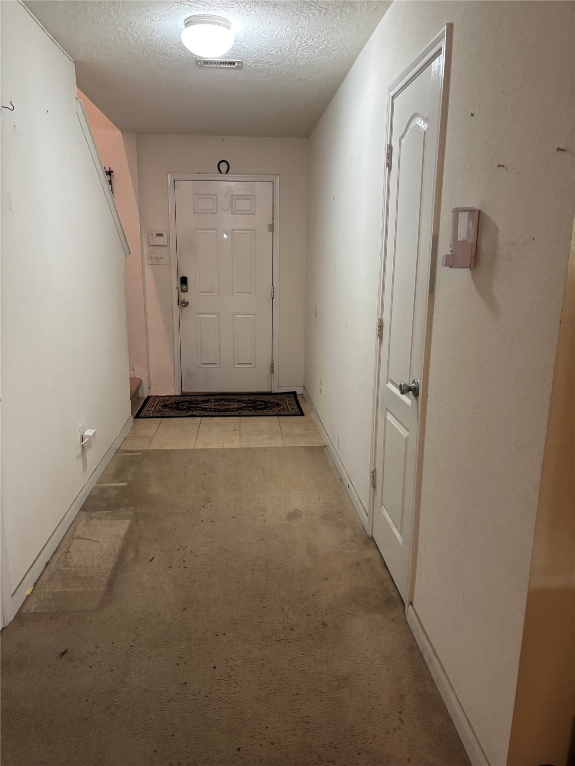 911 Belshear Court Houston, TX 77073 - Photo 3 of 21 a view of a hallway