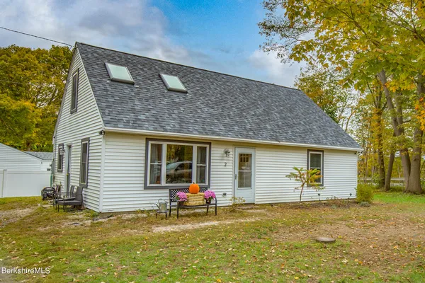 $425,000 | 2 Walnut Street, Great Barrington, MA 01230