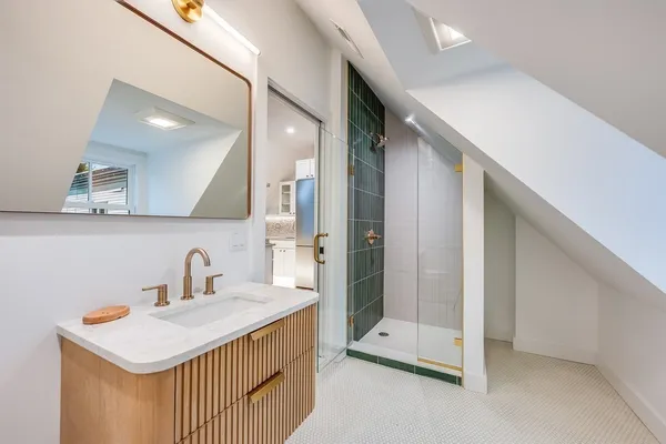 $3,900 | 79 Dana, Unit 3, Cambridge, MA 02138