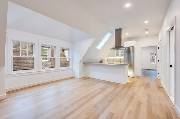 $3,900 | 79 Dana, Unit 3, Cambridge, MA 02138