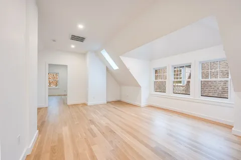$4,000 | 79 Dana, Unit 3, Cambridge, MA 02138