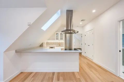 $4,000 | 79 Dana, Unit 3, Cambridge, MA 02138