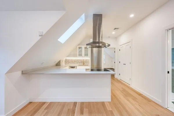 $4,000 | 79 Dana, Unit 3, Cambridge, MA 02138