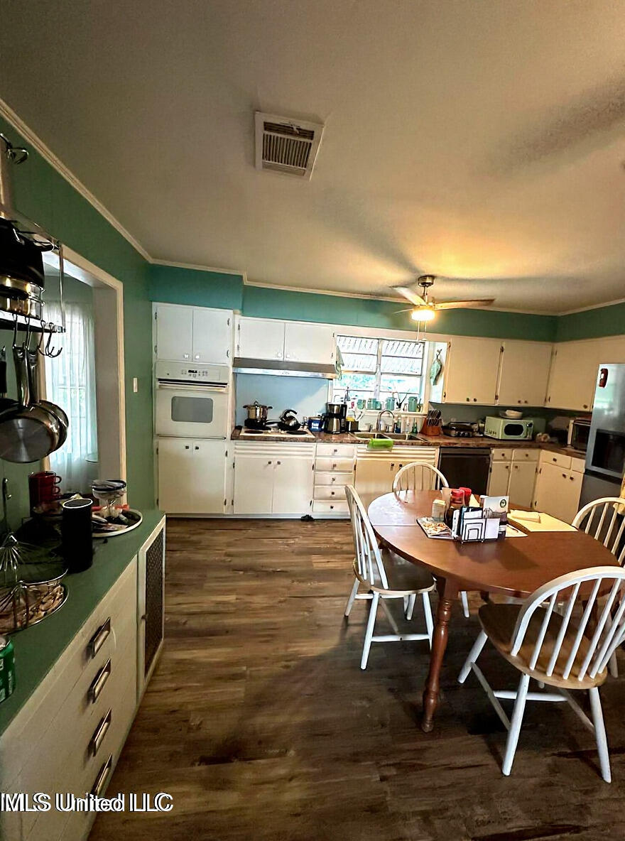 2016 19th Avenue Gulfport, MS 39501 - Photo 3 of 9 download (8)