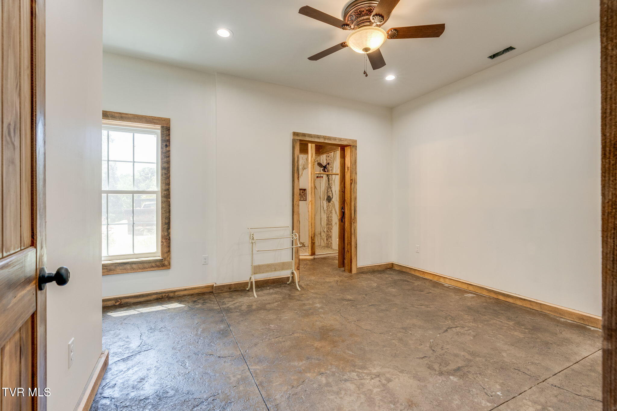 505 Scott Street Butler, TN 37640 - Photo 16 of 35 014
