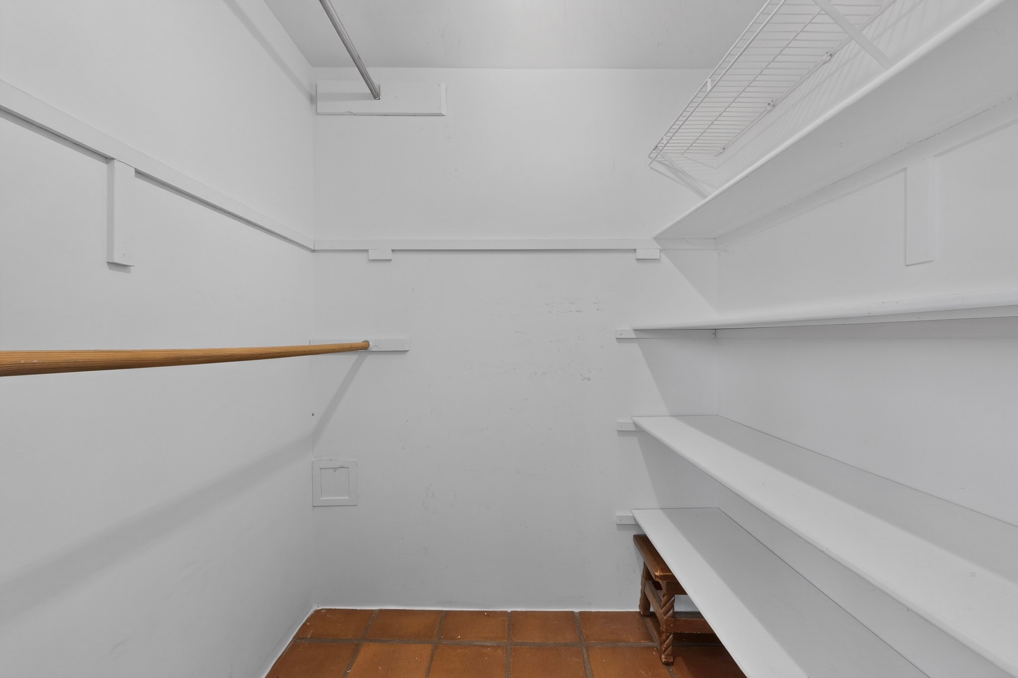 78 Verano Loop Santa Fe, NM 87508 - Photo 36 of 59 Primary Closet