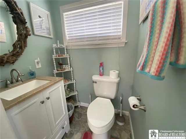 $369,000 | 960 Douglas Place, Hanover, NY 14081