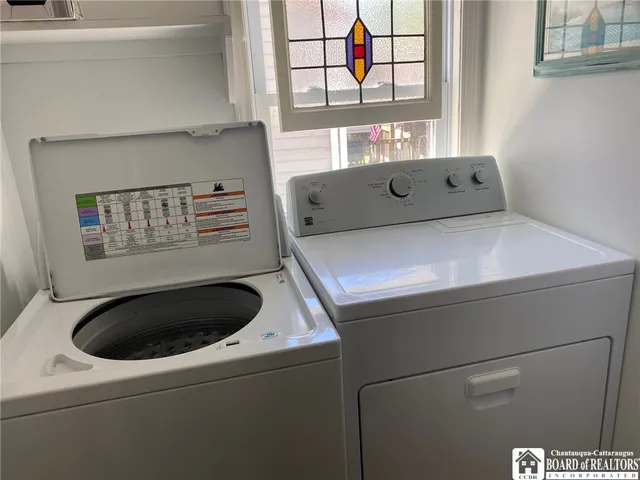 $369,000 | 960 Douglas Place, Hanover, NY 14081