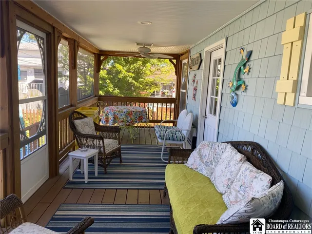 $369,000 | 960 Douglas Place, Hanover, NY 14081