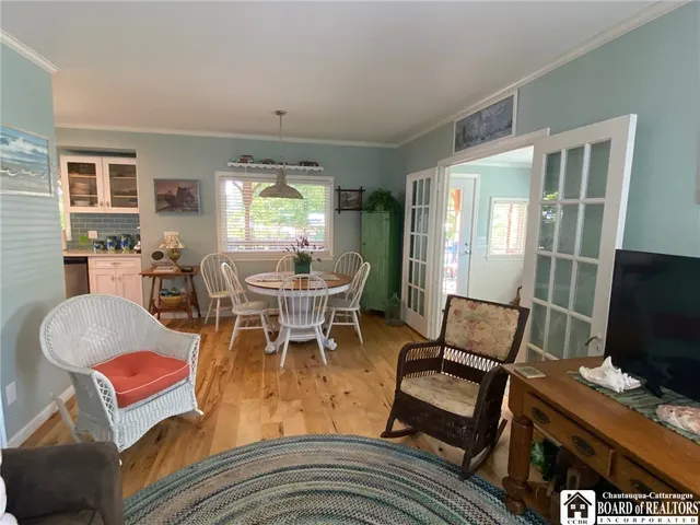 $369,000 | 960 Douglas Place, Hanover, NY 14081