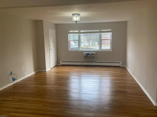 $2,800 | 1165 Valley Road, Wayne, NJ 07470