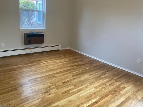 $2,600 | 1165 Valley Road, Wayne, NJ 07470