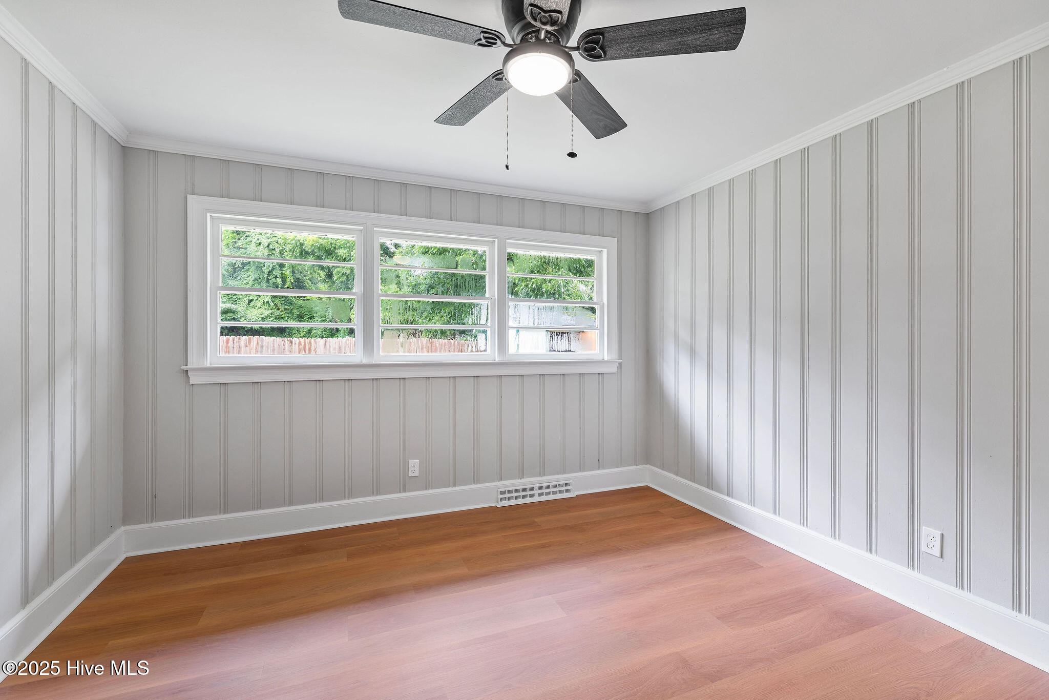 1502 Queens Road Kinston, NC 28501 - Photo 11 of 15 5T5A4904