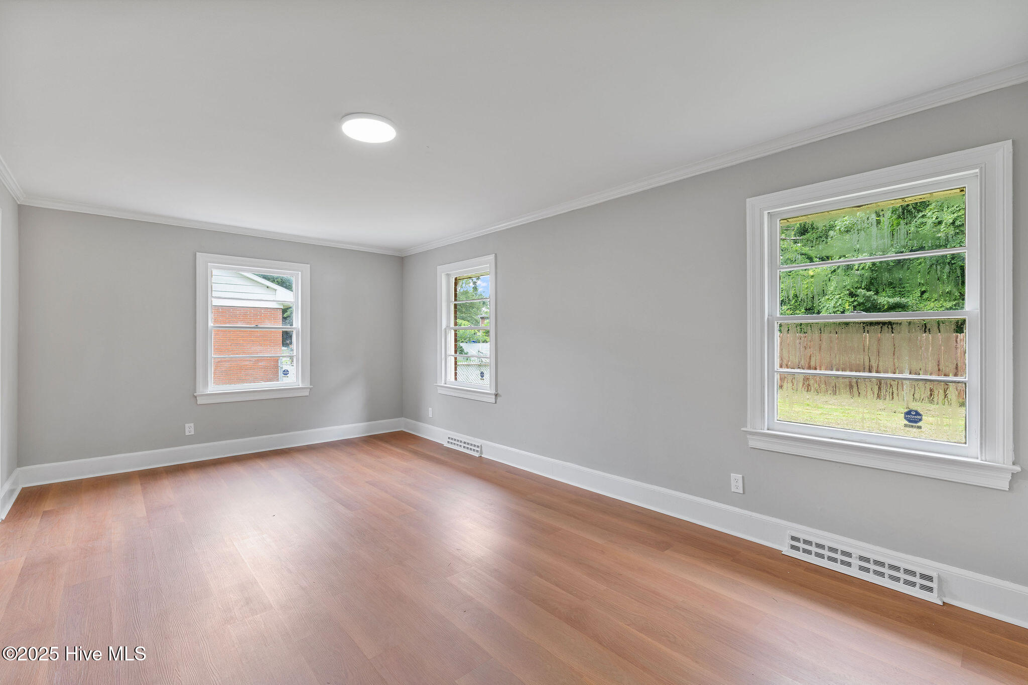 1502 Queens Road Kinston, NC 28501 - Photo 10 of 15 5T5A4899