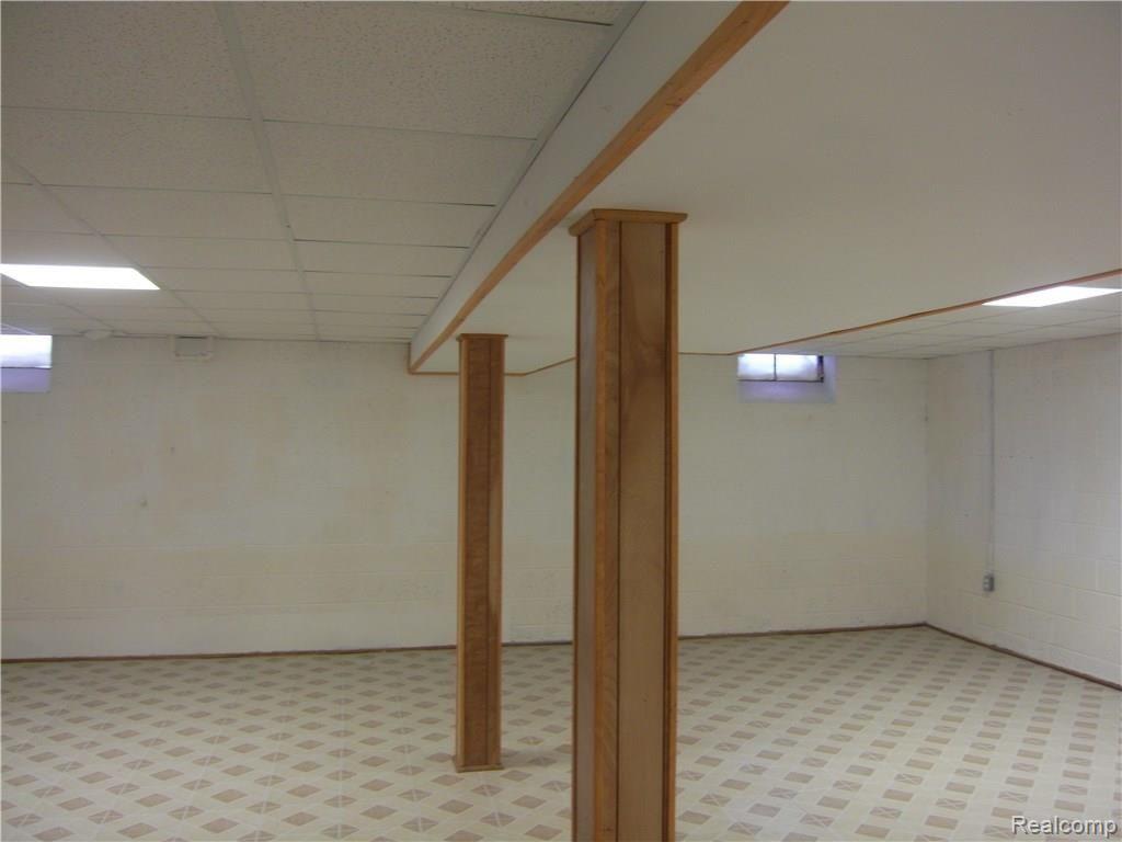 27100 Colgate Street Inkster, MI 48141 - Photo 19 of 27 Your clean, well lit basement with high ceilings
