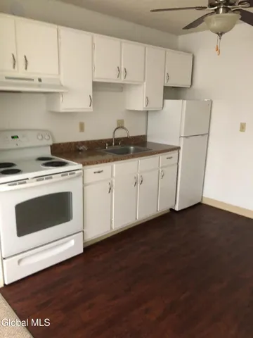 $1,181 | 19-21 Wells Street, Unit 201, Saratoga Springs, NY 12866