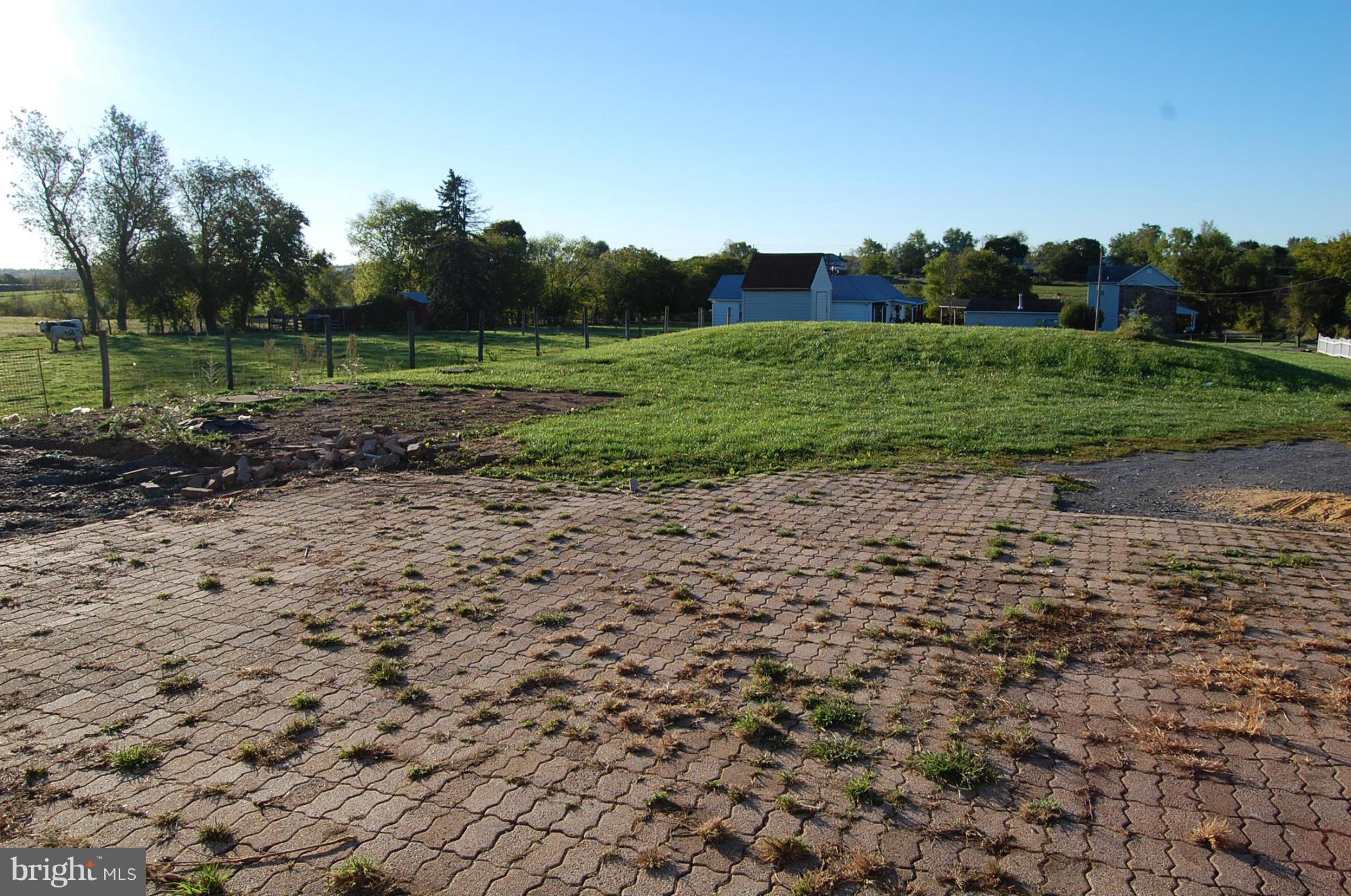 12609 Eaton Road Rocky Ridge, MD 21778 - Photo 5 of 25 a view of a backyard