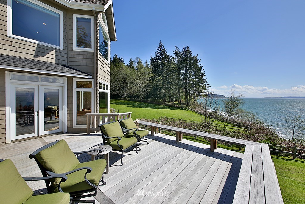 6600 Sills Road Clinton, WA 98236 - Photo 1 of 25