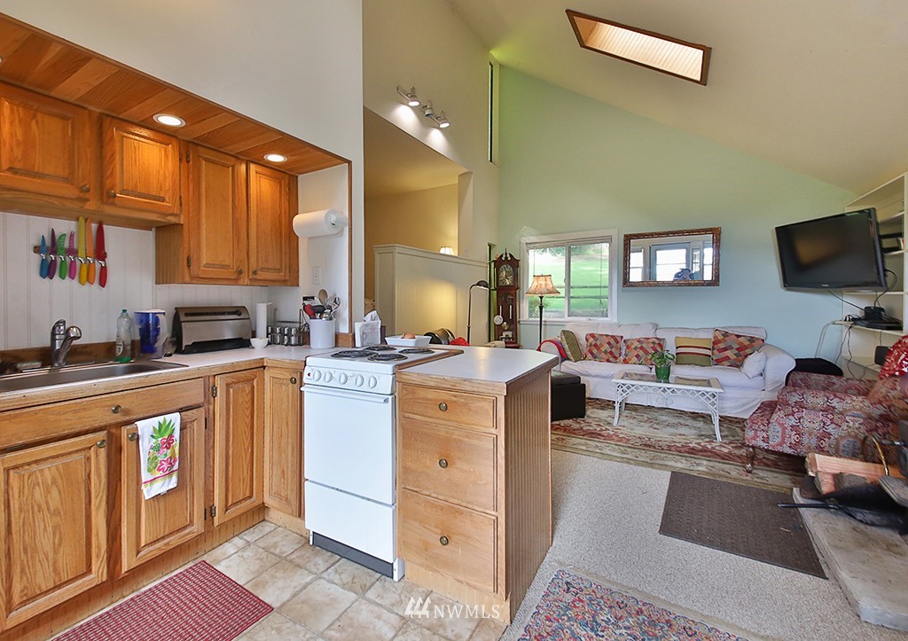 6600 Sills Road Clinton, WA 98236 - Photo 22 of 25