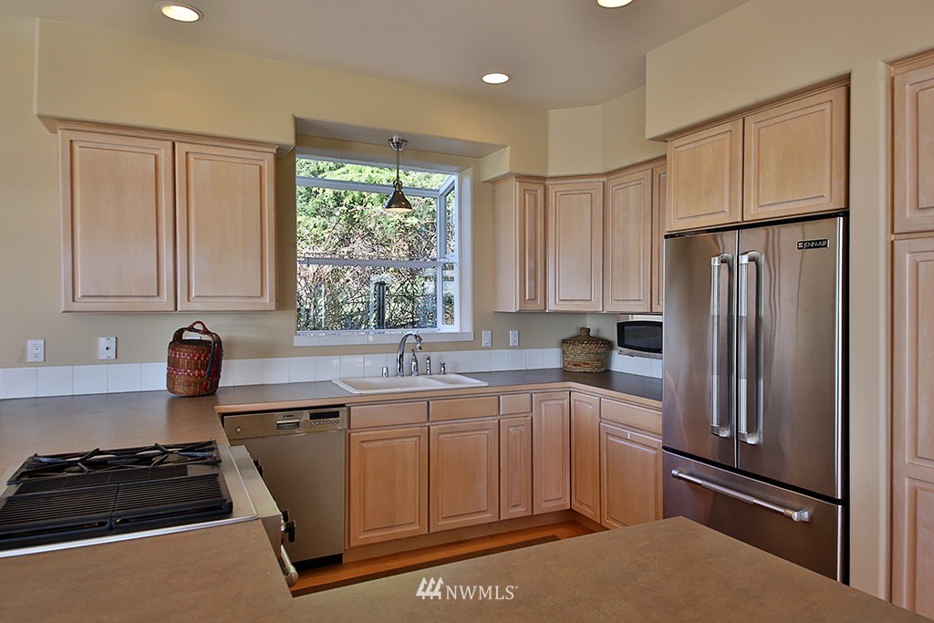 6600 Sills Road Clinton, WA 98236 - Photo 7 of 25