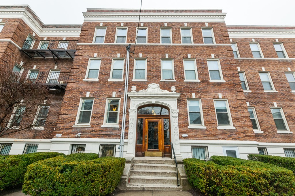 8 Ransom Road, Unit 1 Boston, MA 02135 - Photo 1 of 13 Gallery Image 1