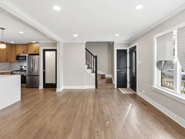 $339,900 | 600 East 87th Place, Chicago, IL 60619