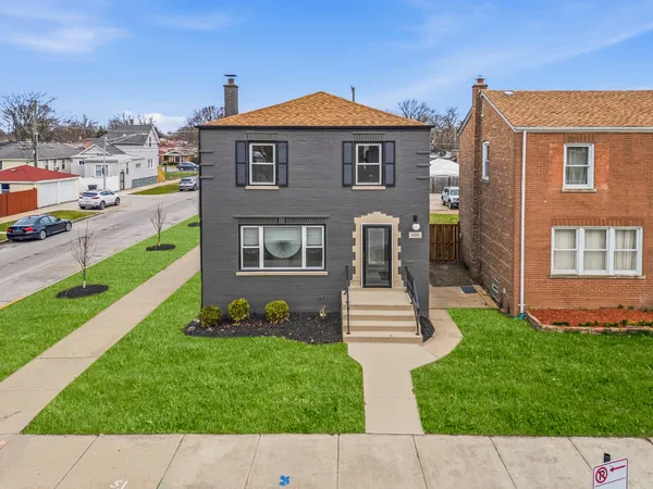 $339,900 | 600 East 87th Place, Chicago, IL 60619