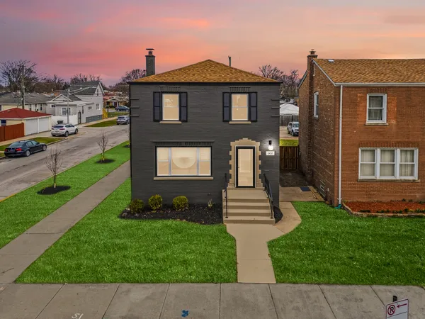 $339,900 | 600 East 87th Place, Chicago, IL 60619