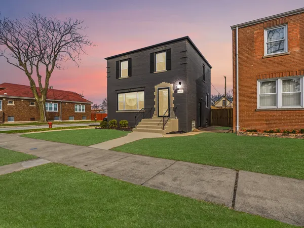 $339,900 | 600 East 87th Place, Chicago, IL 60619