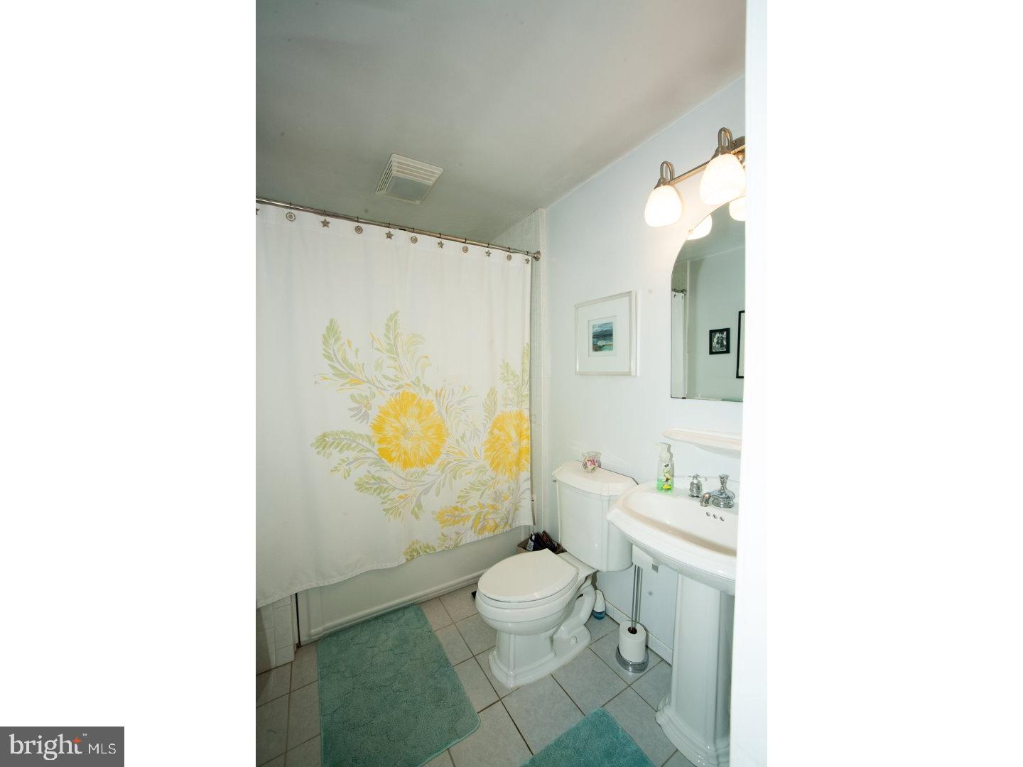 180 Scenic Road Springfield, PA 19064 - Photo 13 of 25 Bathroom