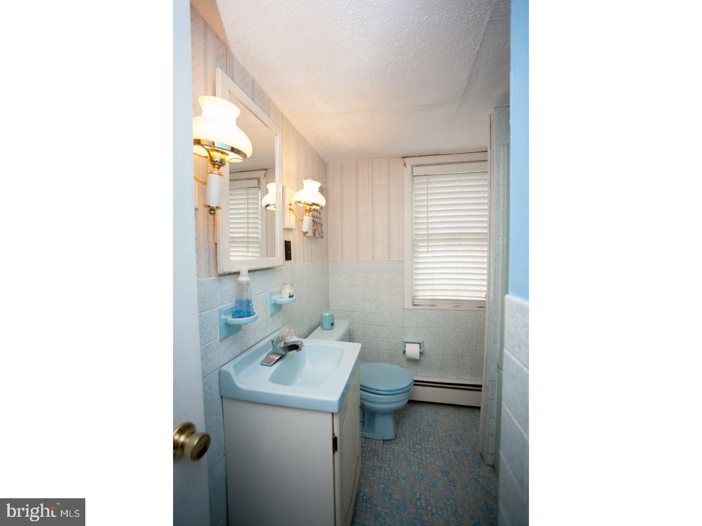 180 Scenic Road Springfield, PA 19064 - Photo 18 of 25 Bathroom