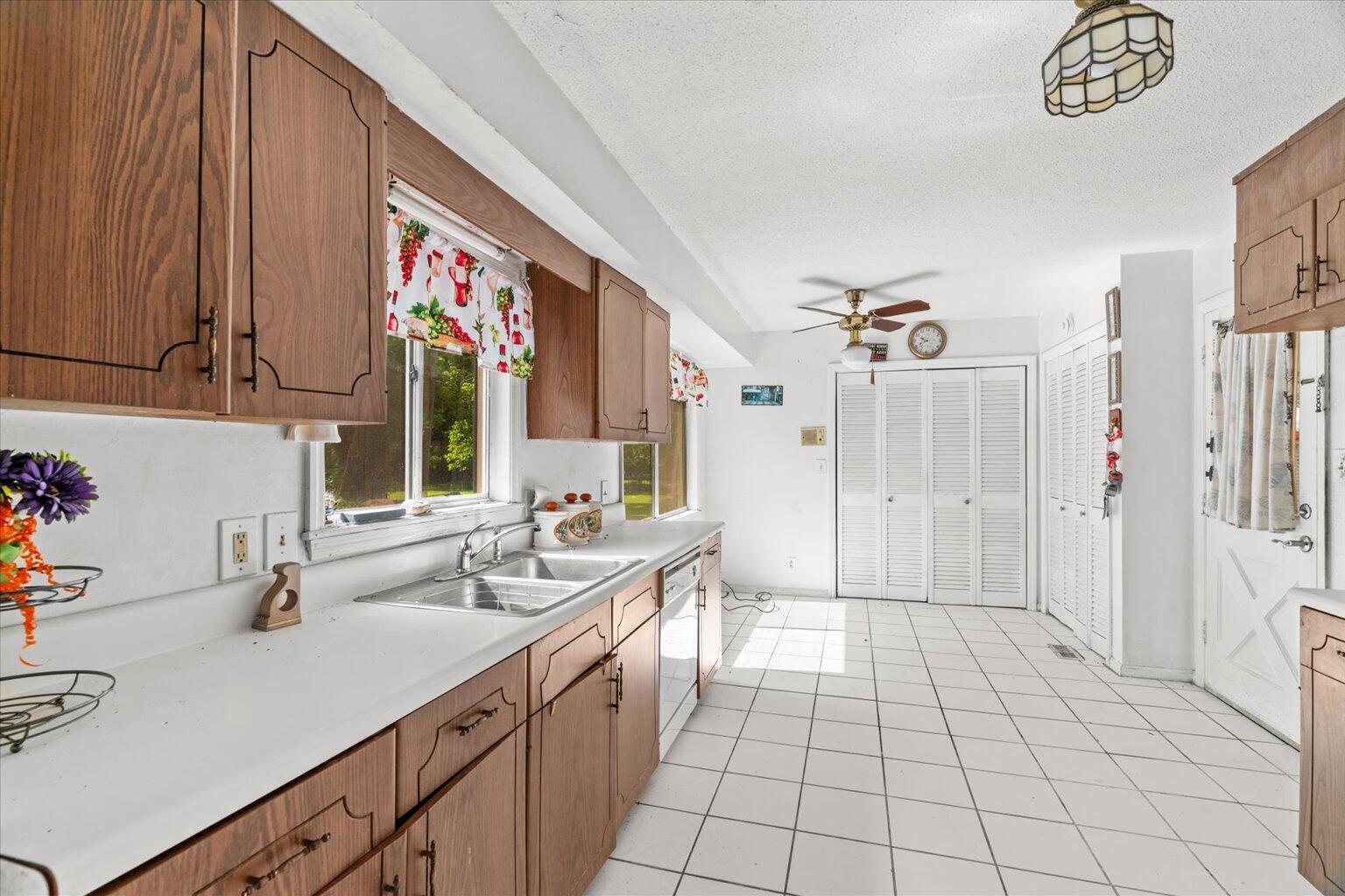 313 North Tibbs Road Dalton, GA 30720 - Photo 18 of 39 18-18