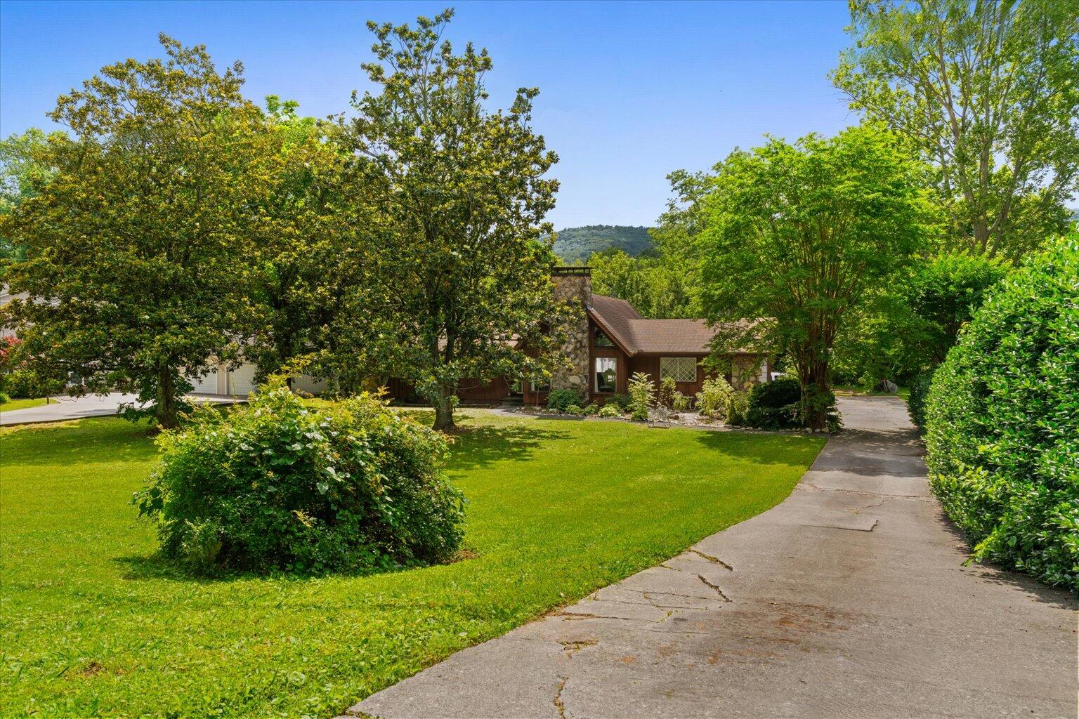 313 North Tibbs Road Dalton, GA 30720 - Photo 2 of 39 02-2