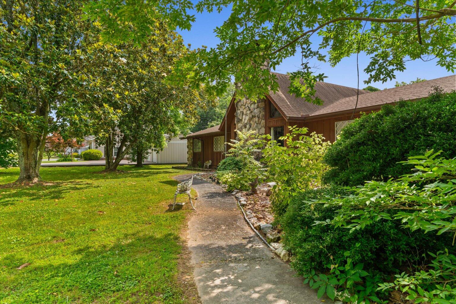 313 North Tibbs Road Dalton, GA 30720 - Photo 6 of 39 06-6