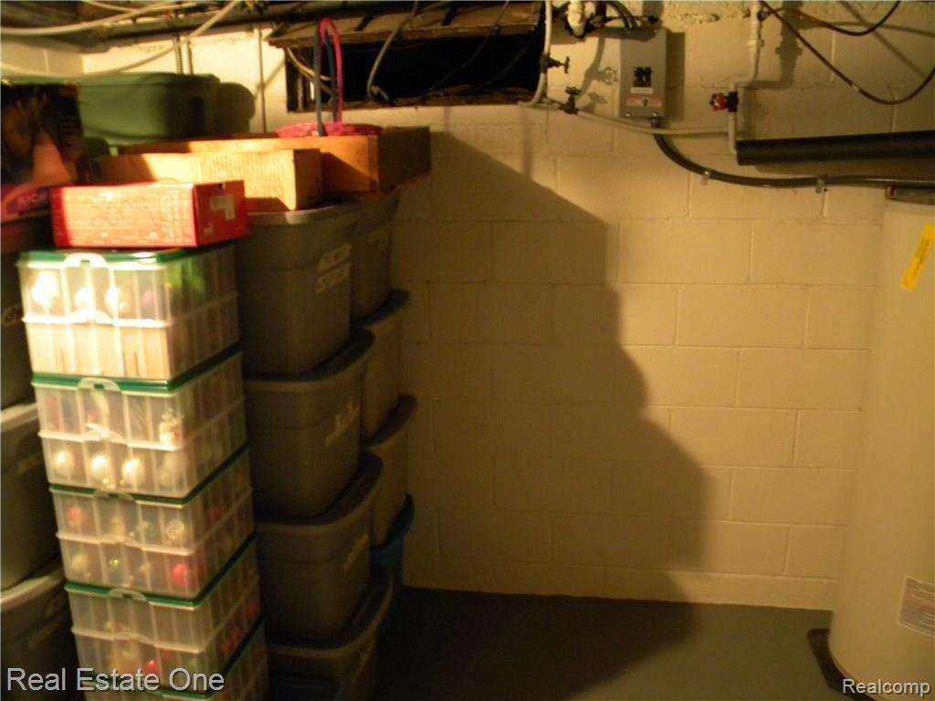 55605 Mound Road Utica, MI 48316 - Photo 66 of 70 DSCN9998.JPG