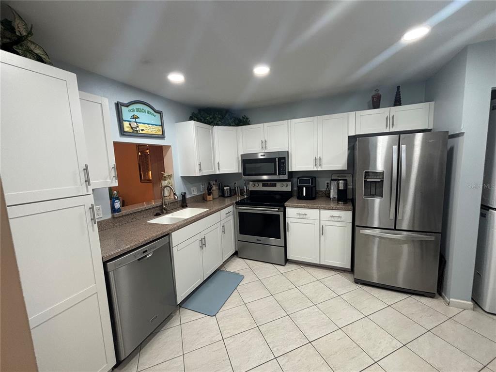 523 Spring Lakes Boulevard, Unit 523 Bradenton, FL 34210 - Photo 8 of 31