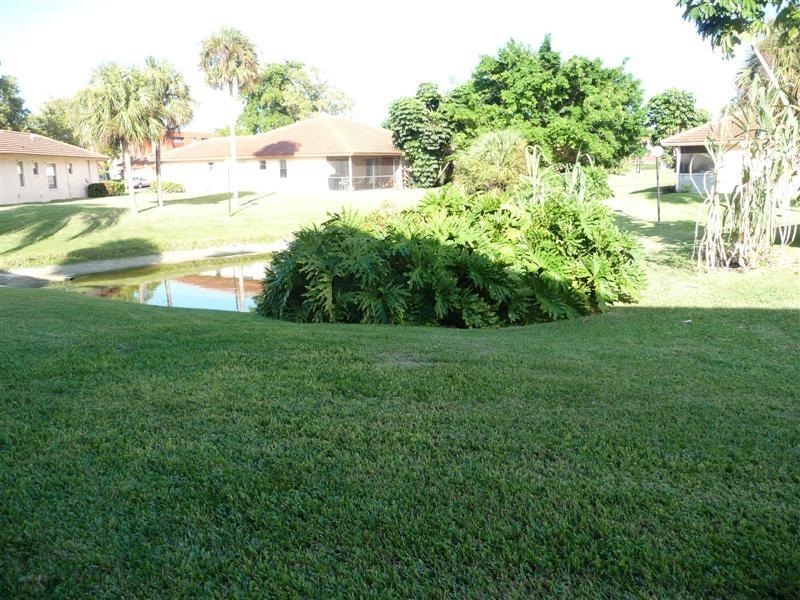 9921 Three Lakes Circle Boca Raton, FL 33428 - Photo 3 of 10 P1060148 (Medium)
