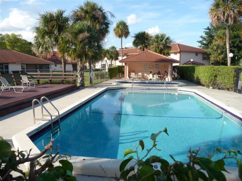 9921 Three Lakes Circle Boca Raton, FL 33428 - Photo 9 of 10 P1060156 (Medium)